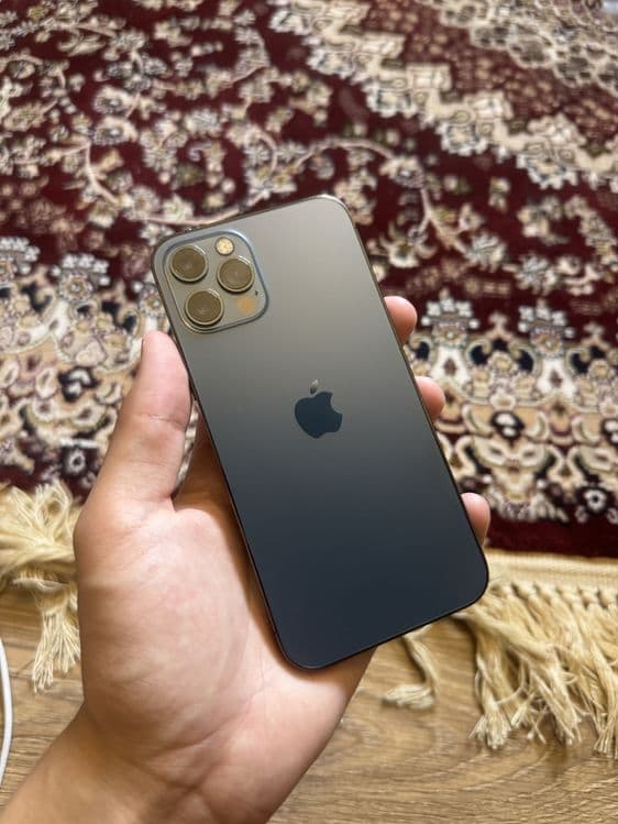 iPhone 12 pro 128gb — 1