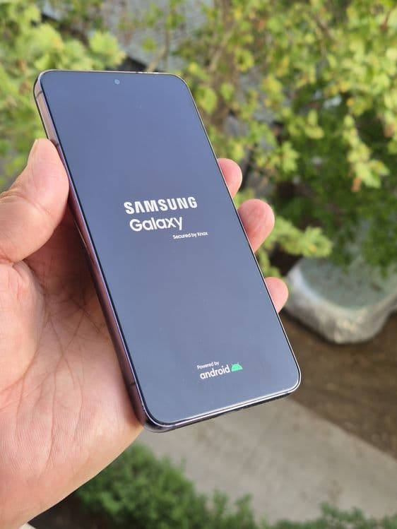 Samsung s22  5G 256gb — 2
