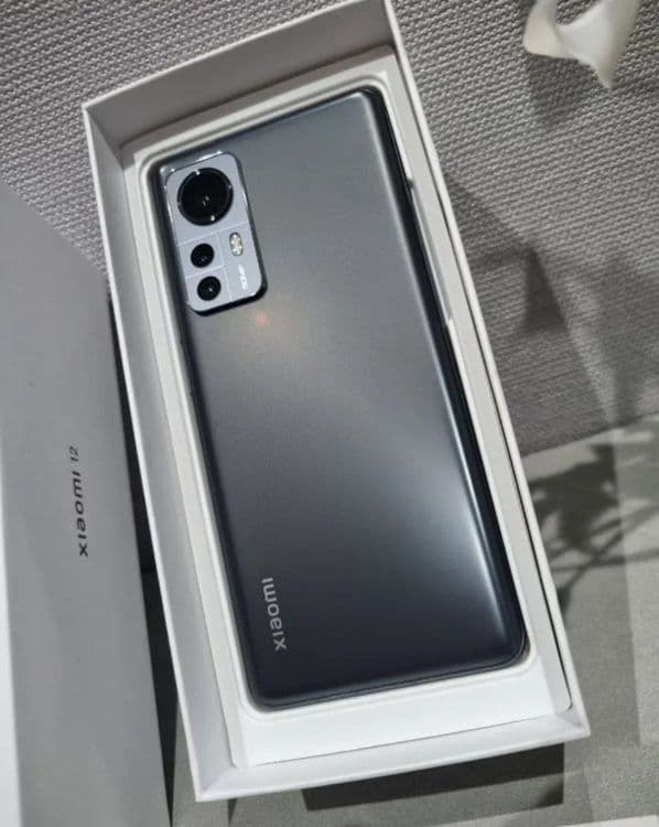 Xiaomi 12 5G 8/256 — 1
