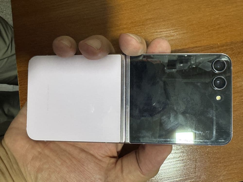 Samsung Z Flip 5 продам срочно — 3
