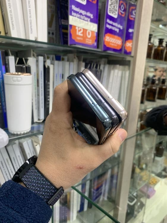 Samsung s22 plus 8/256Gb vse svet yes — 3
