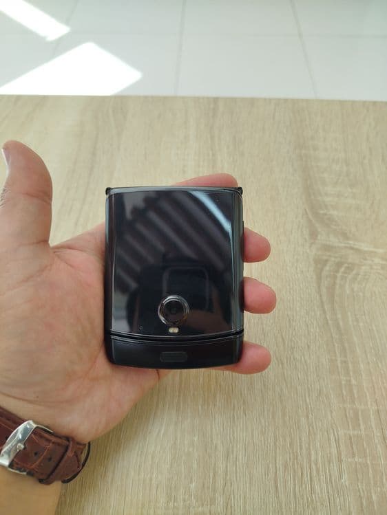 Motorola Razr 6/128 — 1