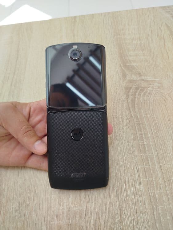Motorola Razr 6/128 — 5