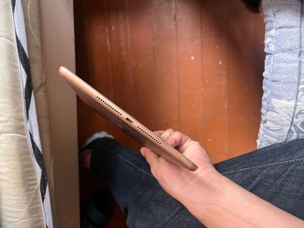 Ipad srochna sotiladi — 6