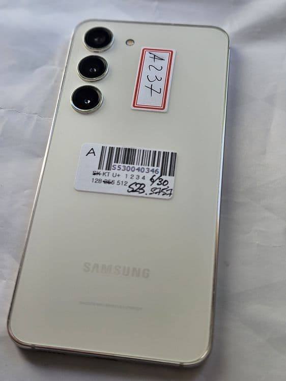 Samsung s23 5G 256gb Garatya bor — 1