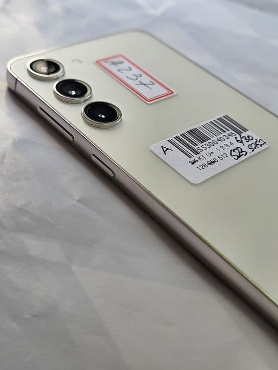 Samsung s23 5G 256gb Garatya bor — 4