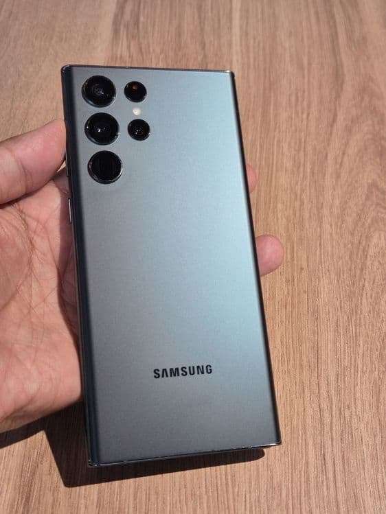 Samsung s22 ultra 256gb — 1