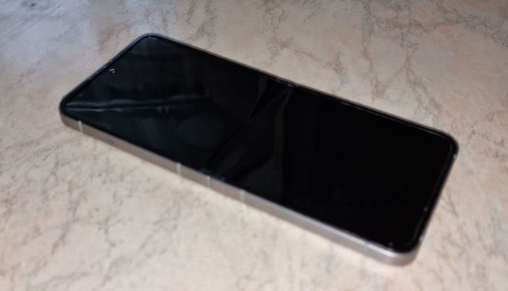 Samsung Flip Z6. — 2