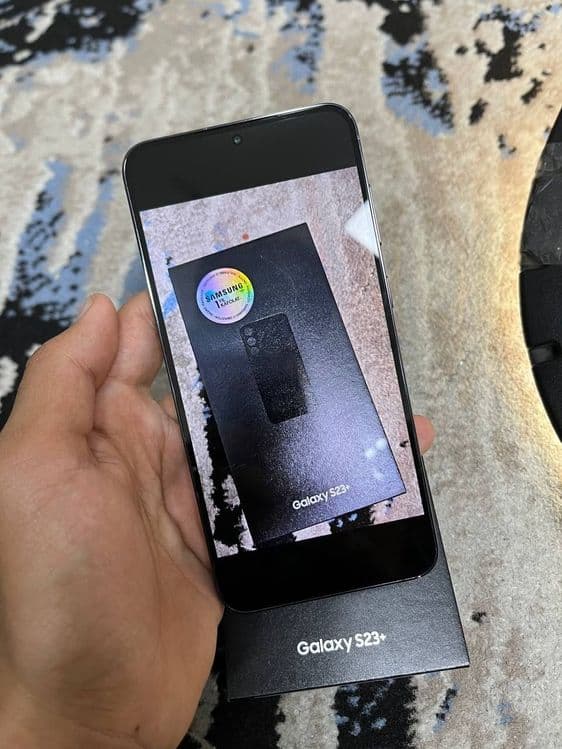 Samsung Galaxy  s23 plus — 2