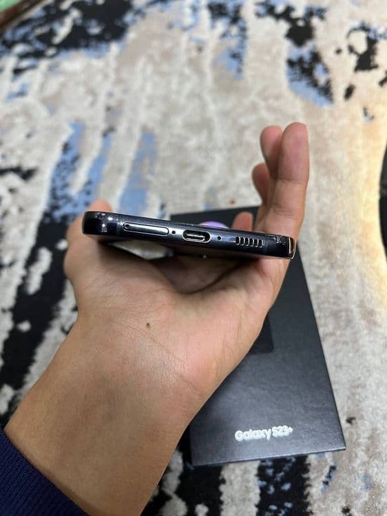 Samsung Galaxy  s23 plus — 4