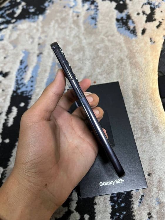 Samsung Galaxy  s23 plus — 5