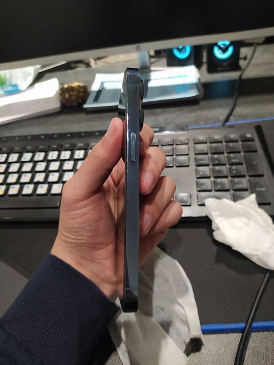 iPhene 13 pro 256 gb 2 ta simkartali 78% karobka dakumenti bor — 3