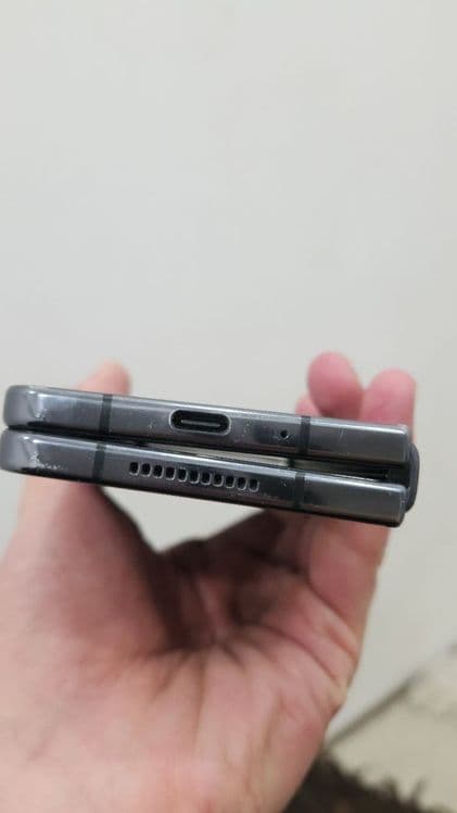 Samsung  galaxy fold 4
Xotira: 12/512
Xolati: 10/9 korpusda bita 2 ta — 5