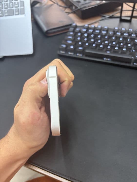 Iphone 14 starlight — 3