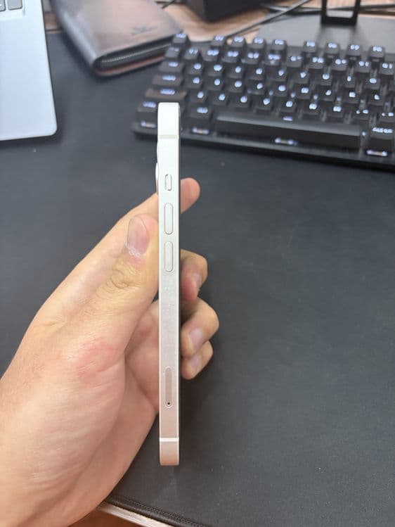 Iphone 14 starlight — 4