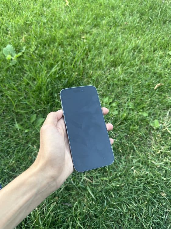 iPhone 14 Pro ideal — 2
