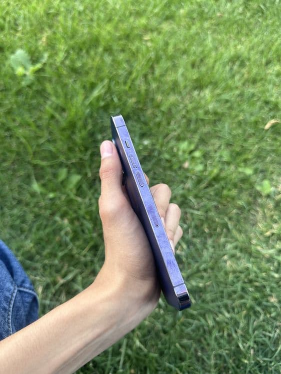 iPhone 14 Pro ideal — 4