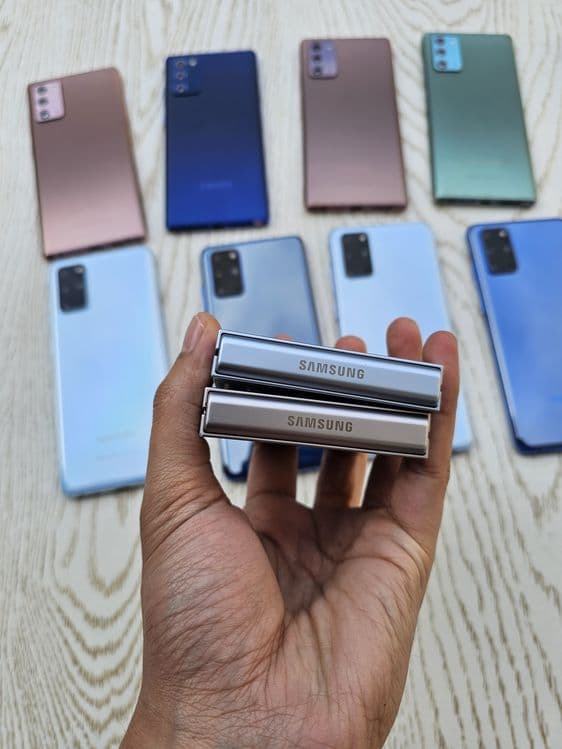 Samsung Galaxy Z Flip 6 (5G). OzU 12/256 GB. Garantya bor. Ime o'tkan — 5