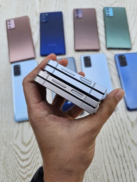 Samsung Galaxy Z Flip 6 (5G). OzU 12/256 GB. Garantya bor. Ime o'tkan — 6