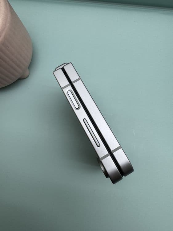 Samsung z flip 6 12/512Gb — 4