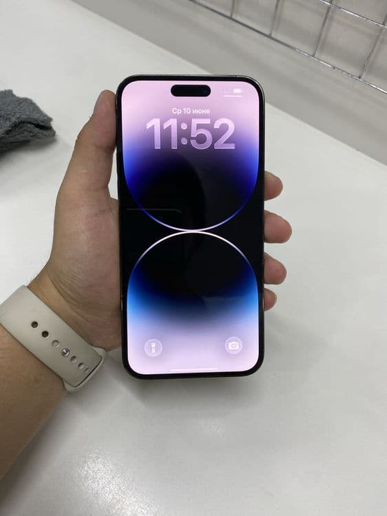 IPhone 14 Pro Max — 2