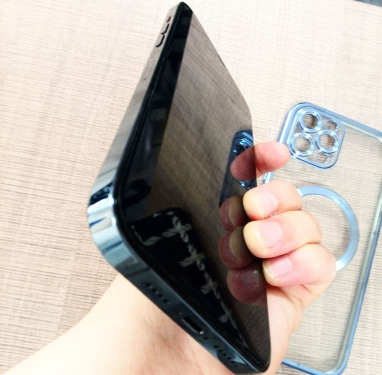 Iphone 12 pro max — 2