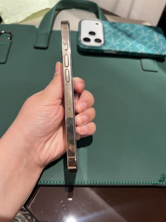 IPhone 13 Pro 128 xotira gold. — 3