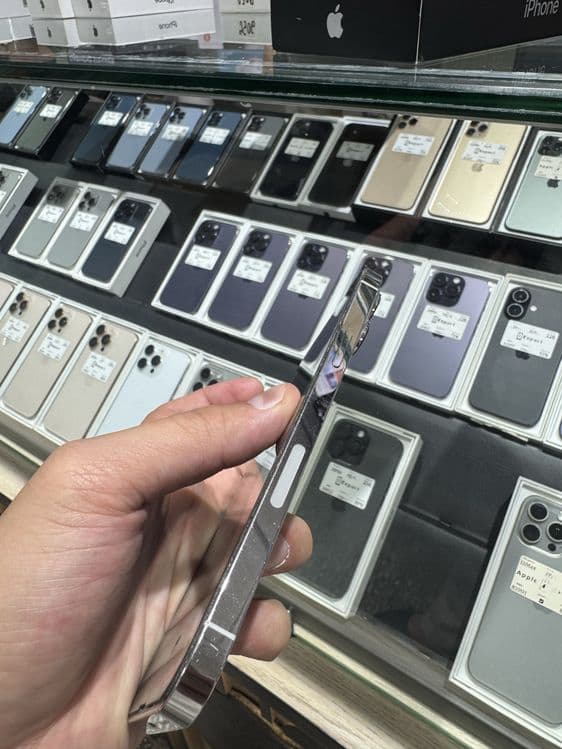 iPhone 13 pro Max — 4