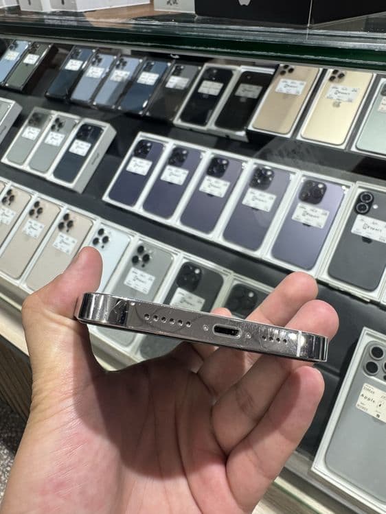 iPhone 13 pro Max — 5
