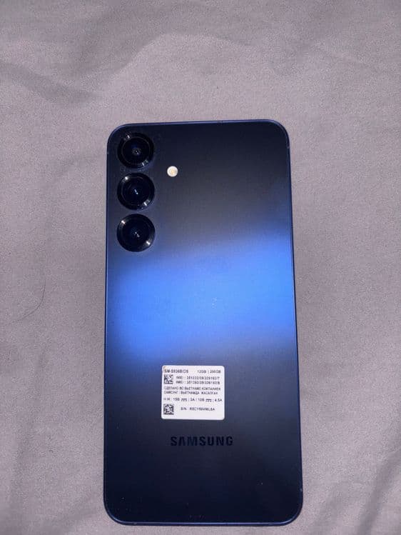 Samsung Galaxy S25+ — 2