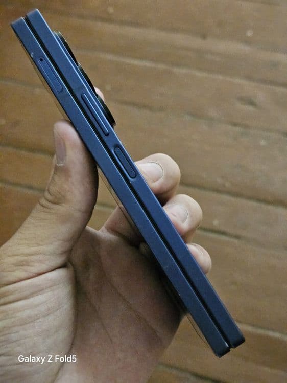 Samsung Galaxy Z Fold 6 — 6