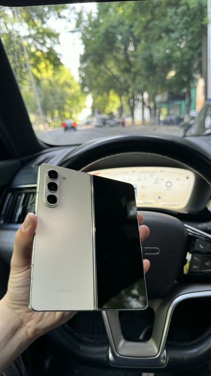 Продаётся Galaxy Z Fold 5 , 12/512. sim + esim идеальное состояние — 4