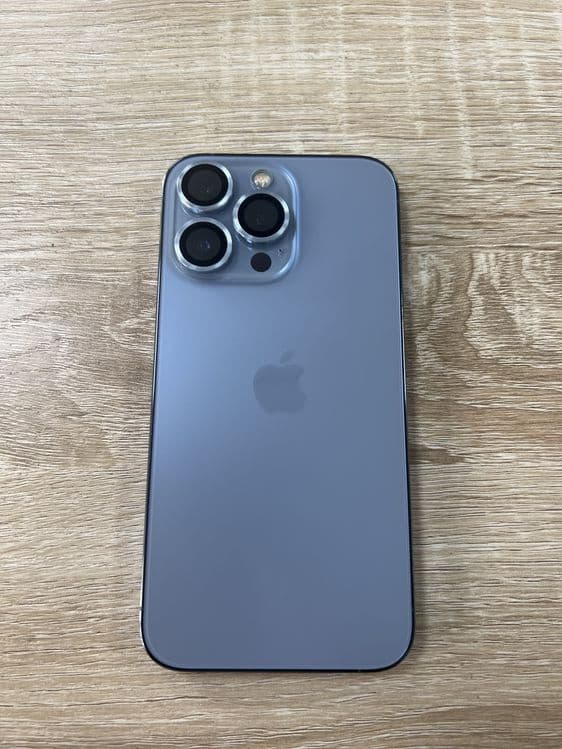 iPhone 13 pro – 128gb — 1
