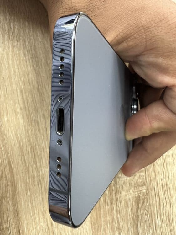 iPhone 13 pro – 128gb — 4