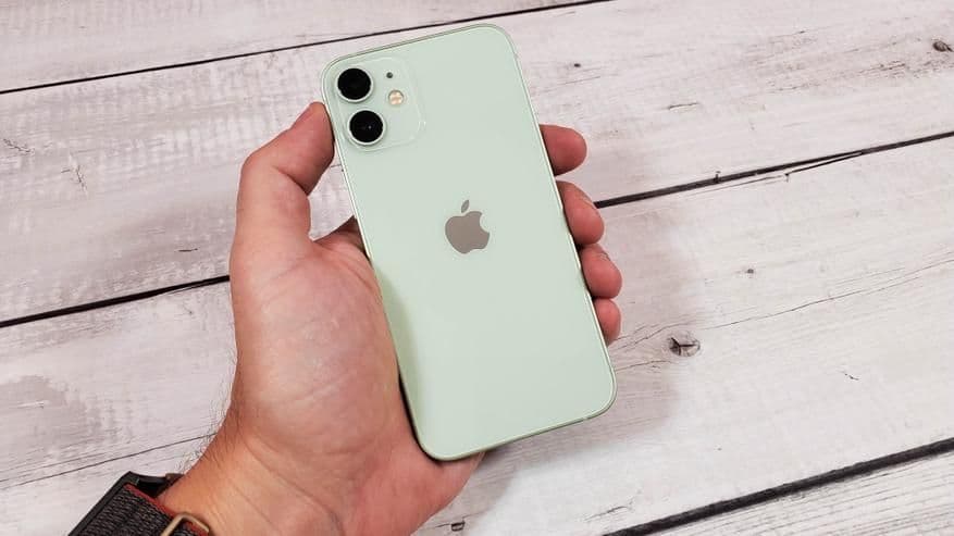 Абсолютно новый iPhone 12 память 128 гб — 6