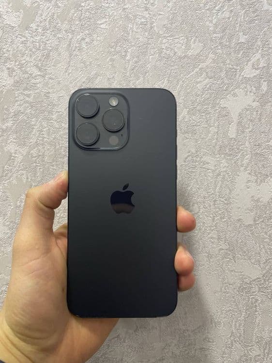 Iphone 15 pro max Emie utmagan — 2