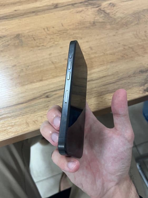 Iphone 15 Pro — 2