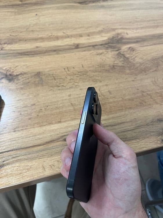Iphone 15 Pro — 4