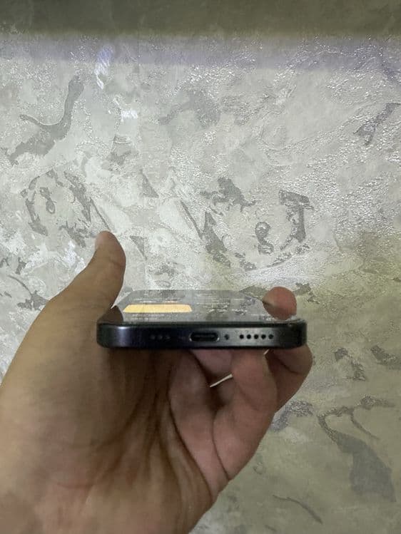 Iphone 16 pro 128GB — 3