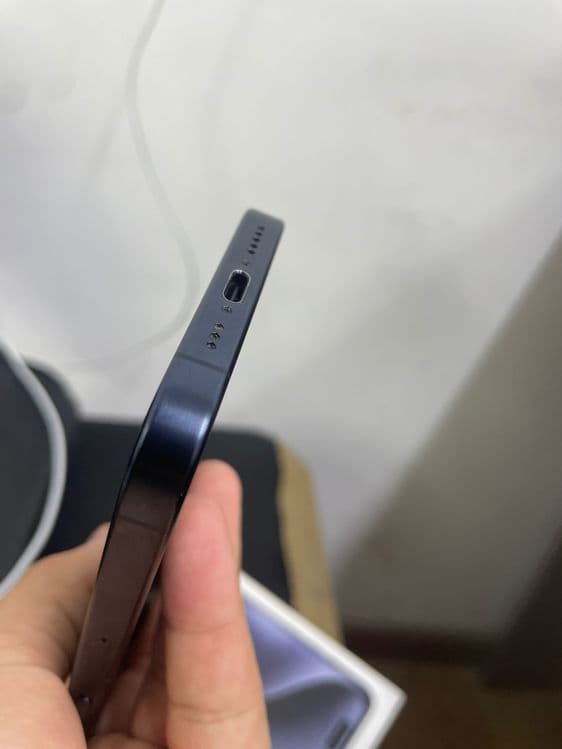 Iphone 15pro 256gb — 2