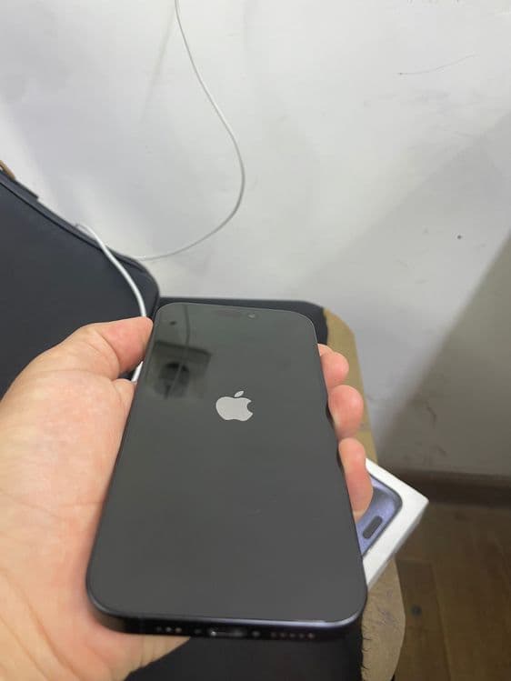 Iphone 15pro 256gb — 5