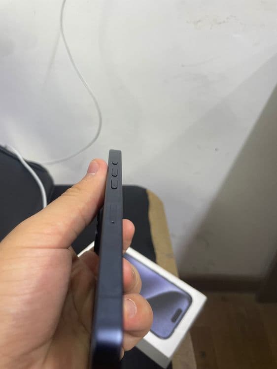 Iphone 15pro 256gb — 6