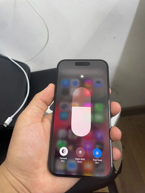 Iphone 15pro 256gb — 8