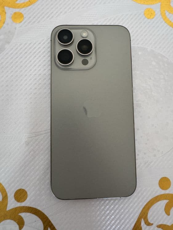 iphone 15 pro max — 1
