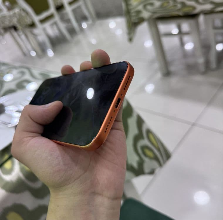 Iphone 17 pro 256 gb orange — 2