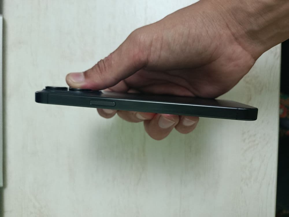 iPhone 15 Pro Max — 4