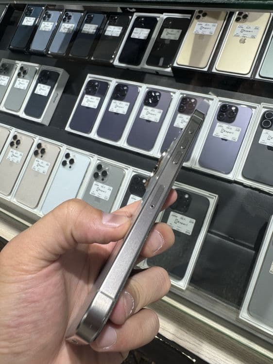 iPhone 15 pro Max — 2