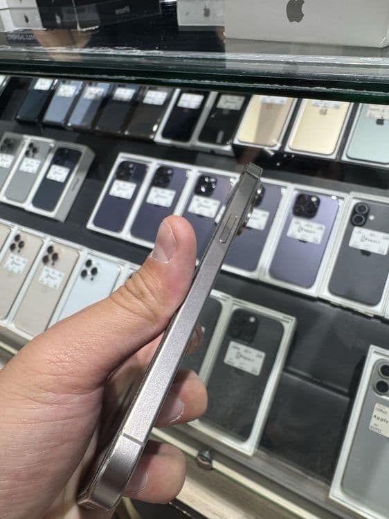 iPhone 15 pro Max — 4