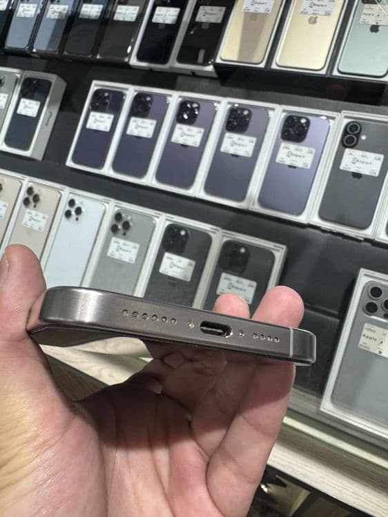 iPhone 15 pro Max — 5
