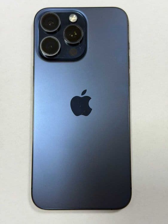 Iphone 15 Pro Max — 2